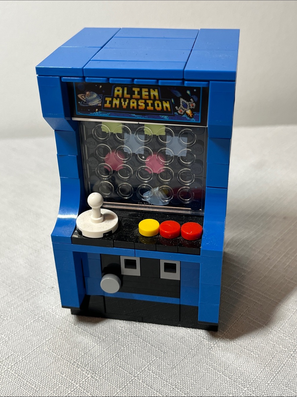 MAX Build More Premium Retro Building Bricks Novelty Toy Collectible Mini
ZURU